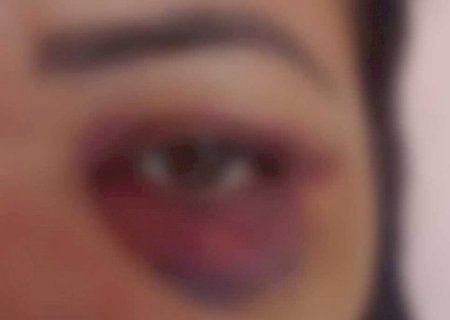 Filho espanca a mãe com socos, chutes e pauladas em Dourados