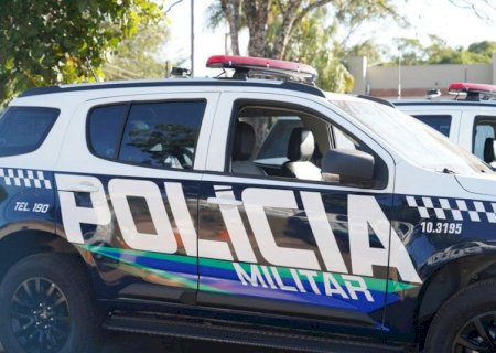 Homem é preso por assediar menina de 9 anos por mensagens no celular