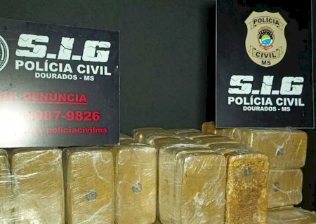 Dupla é presa em Dourados com 150 quilos de pasta base de cocaína 