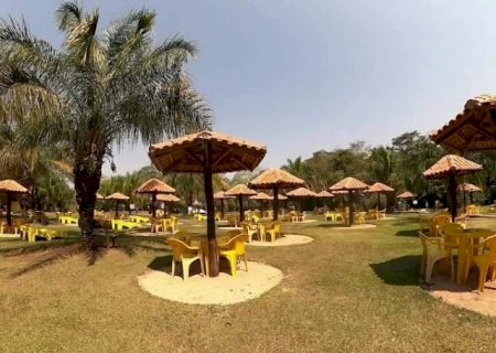 Turista de 9 anos morre atingido por banco de madeira em balne&aacute;rio de Bonito