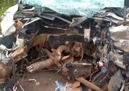 Colisão violenta na BR-262 deixa sete feridos, incluindo crianças