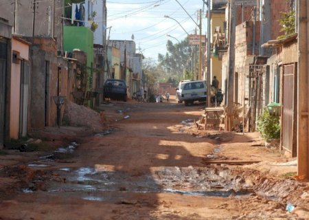 Mais de 73 mil sul-mato-grossenses saíram da pobreza em 2025, diz governo