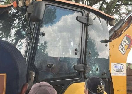 Trabalhador &eacute; morto a tiros dentro de retroescavadeira em Ponta Por&atilde;