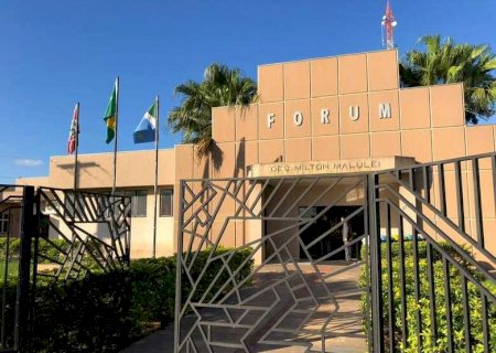 Homem é condenado a 18 anos e 8 meses por homicídio qualificado cometido há mais de 10 anos em Caarapó