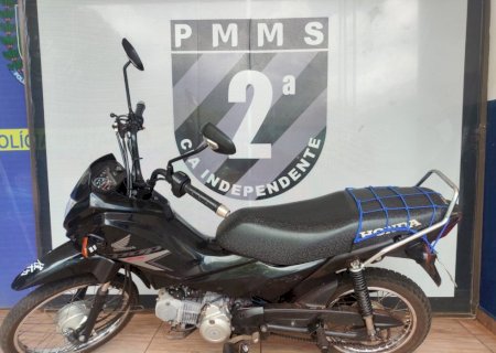 Adolescente sem habilitação é apreendido após realizar manobras de risco em via pública em Caarapó
