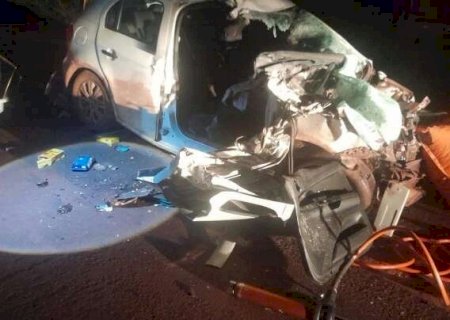 Motorista de carreta fugiu ap&oacute;s colis&atilde;o que matou tr&ecirc;s pessoas na BR-262