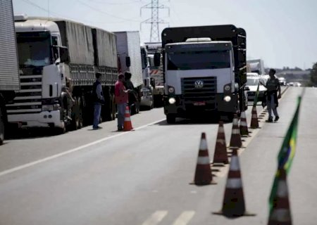 Caminhoneiros ameaçam greve por alta do diesel, mas setor em MS não acredita em paralisação