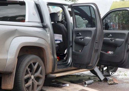 Pai, filho e sogro estavam em caminhonete atingida por ônibus na MS-040