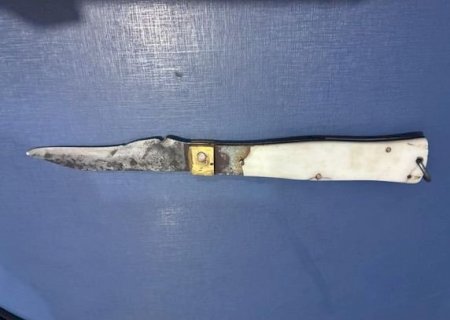 Homem é preso pela PM após ameaçar vítima com canivete em Caarapó