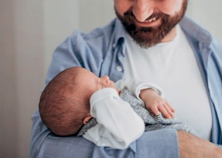 Governo Federal sanciona lei que amplia licença-paternidade para 20 dias e cria salário-paternidade