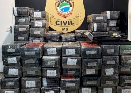 Polícia Civil de Mundo Novo apreende 1,6 tonelada de maconha e recupera veículo furtado>