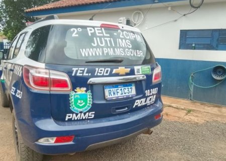 Jovem é preso por descumprir medida protetiva e manter ex-companheira em situação de privação de liberdade em Juti>