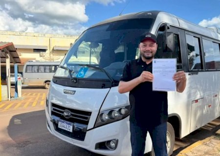 Articulação de Nado Tozzi garante micro-ônibus junto a senadora para atender pacientes oncológicos de Caarapó>