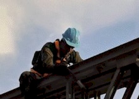 Com turno at&eacute; a noite, Ex&eacute;rcito inicia montagem de ponte sobre o Rio do Peixe
