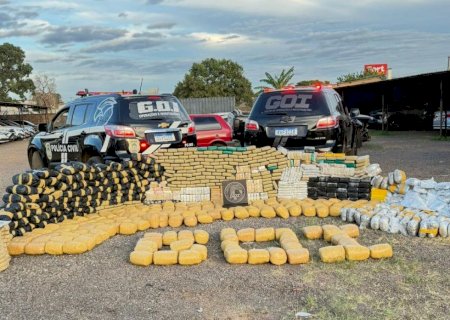 Carga de quase 900 kg maconha e cocaína é descoberta em casa usada pelo tráfico>