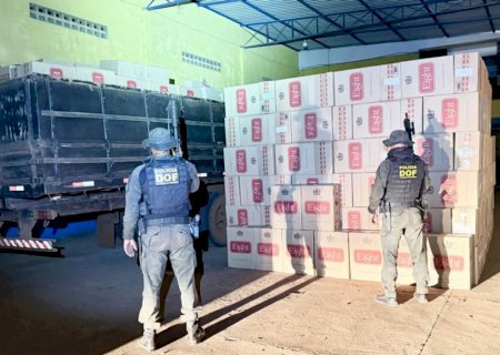 Carga milionária de cigarros contrabandeados é apreendida em barracão às margens da BR-163>