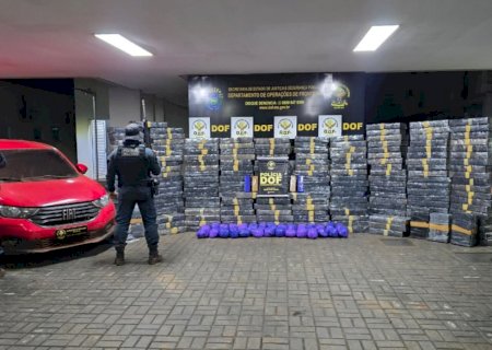 Veículos roubados são recuperados com 2,6t de drogas>