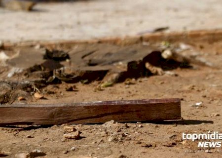 Homem tem casa invadida e é espancado com pedaço de madeira em Naviraí>