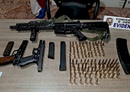Pecuarista brasileiro é preso com fuzil, pistolas e 138 munições na fronteira com o MS>