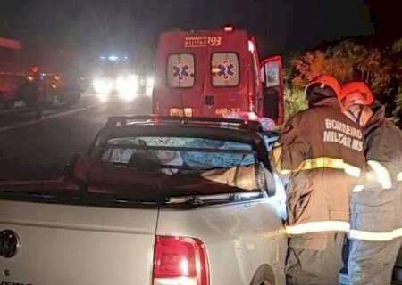 Homem morre em acidente envolvendo Saveiro e carreta de soja na MS-276