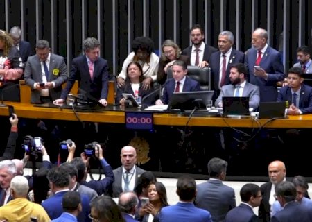 Câmara Federal aprova fim da escala 6×1 no Brasil>