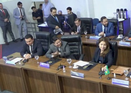 Câmara arquiva denúncia e mantém mandato de Isa Marcondes>