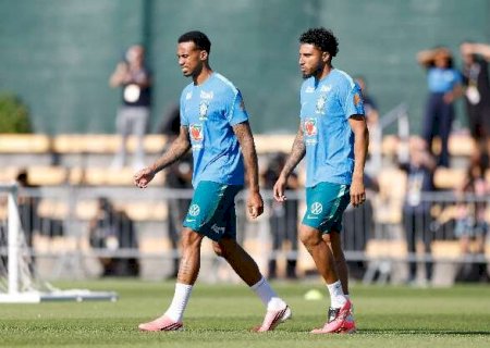 No treino da sele&ccedil;&atilde;o, Ancelotti testa &Eacute;derson na lateral