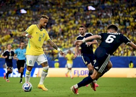 Brasil vence Esc&oacute;cia, avan&ccedil;a em 1&ordm; e aguarda rival na Copa>