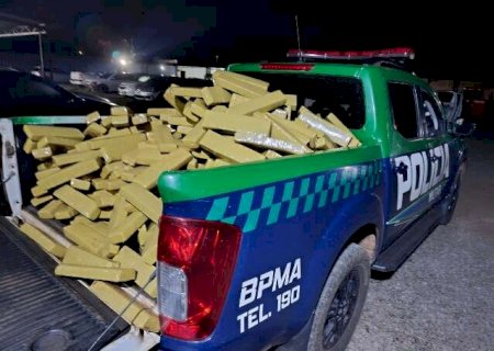 Hilux com 2 toneladas de maconha &eacute; encontrada abandonada em rodovia