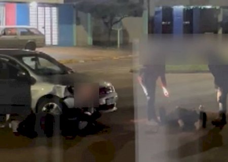 Motociclista fica ferida após colisão com carro na Avenida Dom Pedro II, em Caarapó