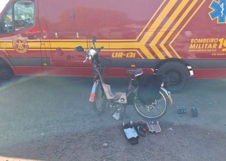 Mulher fica ferida após colisão entre carro e bicicleta elétrica em Caarapó>