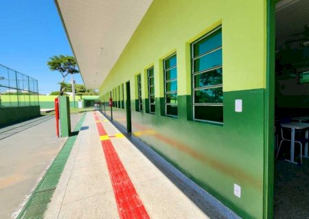 Secretário de educação proíbe comércio informal nas escolas do Estado>