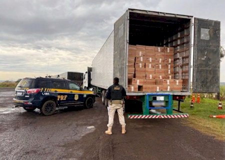 PRF apreende mais de meio milhão de maços de cigarros contrabandeados>