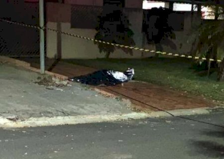 Jovem de 26 anos &eacute; morta pelo companheiro a facadas durante discuss&atilde;o>