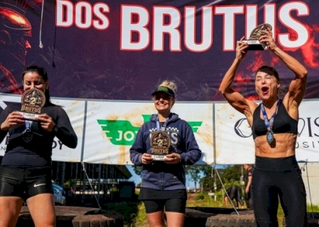 De Caarapó, médica e atleta Larissa Iluska conquista 2º lugar em corrida de obstáculos no Paraná>