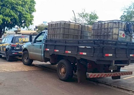 Maconha apreendida em tanques na carroceria de veículo pesou mais de 2 toneladas