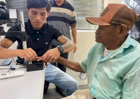 Após 109 anos, morador da Aldeia Te'yikue tira a primeira carteira de identidade>