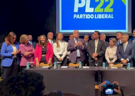 Flávio Bolsonaro escolhe o alagoano Alfredo Gaspar como vice>