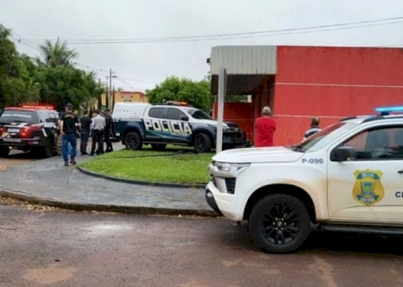 Homem de 43 anos é encontrado morto em frente a igreja em bairro de Dourados>
