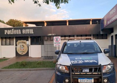 Jurada de morte, mulher se esconde no banheiro com filho de colo e escapa de execução em Maracaju>