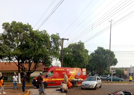 Acidente entre motocicleta e Celta deixa duas mulheres feridas em Caarapó>