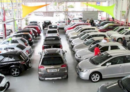Venda de veículos cresce 3,5% e elétricos disparam no Estado>