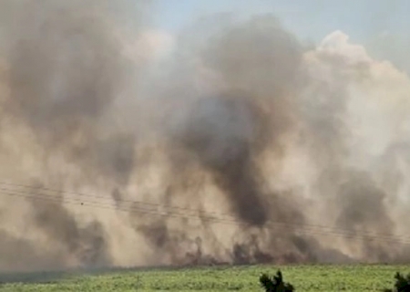 Dois incêndios são registrados simultaneamente e mobilizam Bombeiros em Caarapó>
