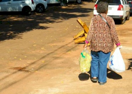 Ap&oacute;s festa do PCC, M&aacute;xima suspende entregas aos presos e revolta fam&iacute;lias>