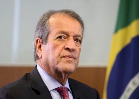 Valdemar diz que 'ninguém aprovou' carta de Flávio e que ele não avisou ao pai que sairia do país