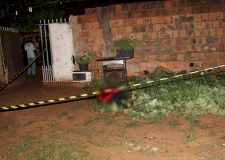 Mec&acirc;nico vira r&eacute;u por matar pai de santo com 3 tiros em terreiro