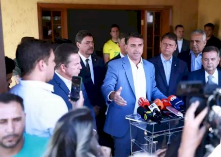 Flávio critica PEC da 6x1 e volta a defender regime por hora: 'liberdade'>
